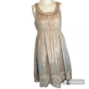 Truworths A Line Mini Silver Sleeveless Cocktail Dress w/ Rosette Detail Size 0